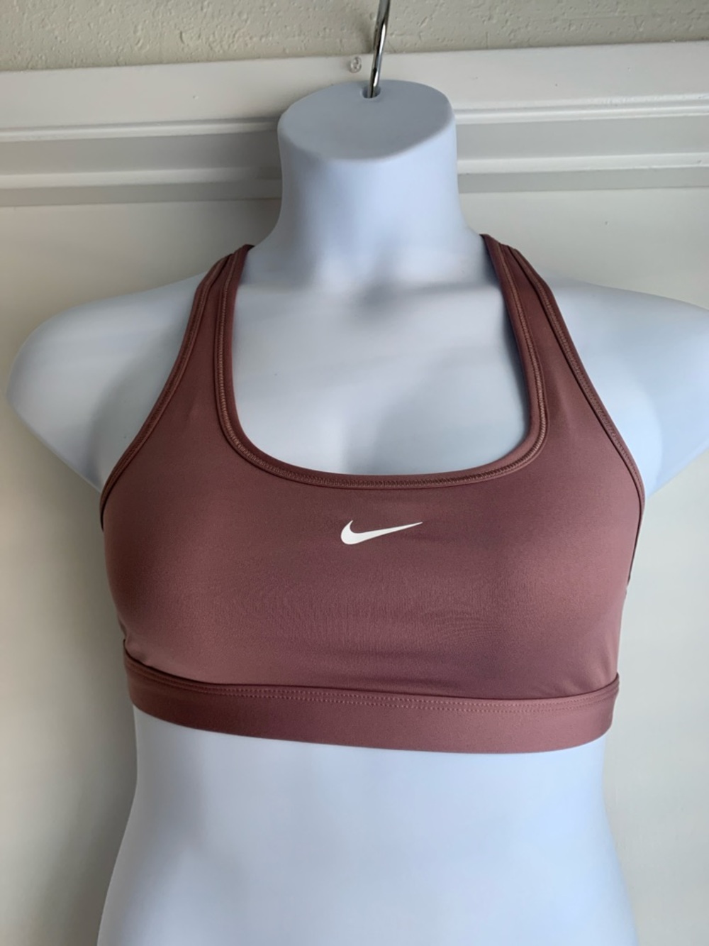 Nike Swoosh Med Support Racerback Size M